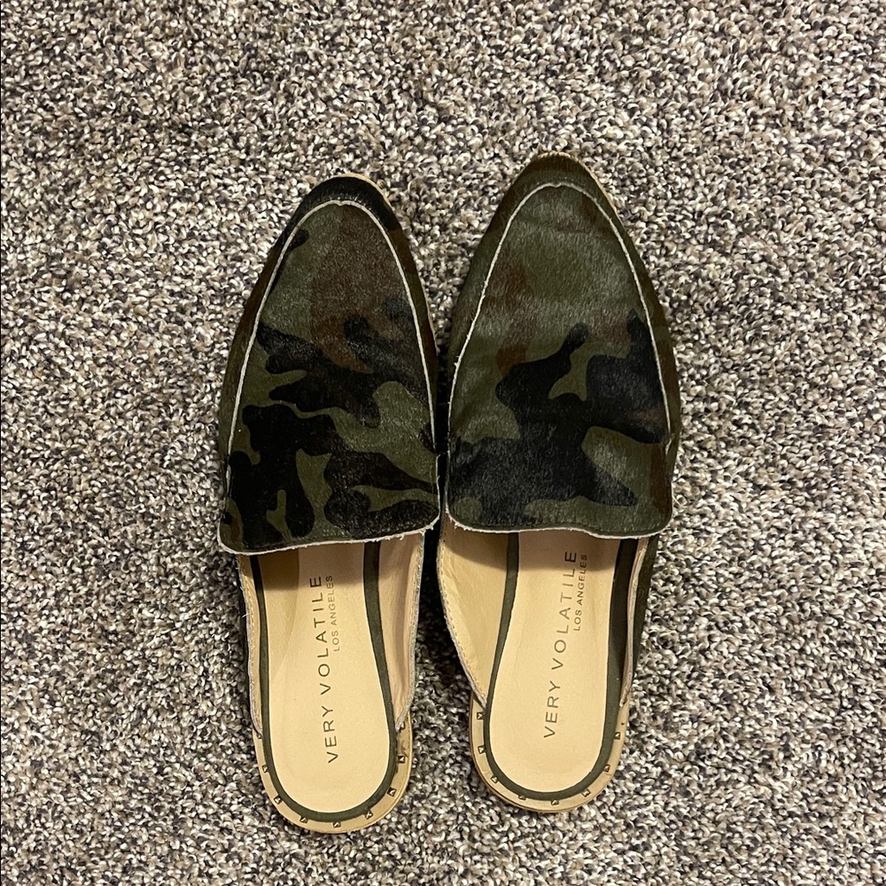 Very Volatile Camouflage Mules in Green and Black